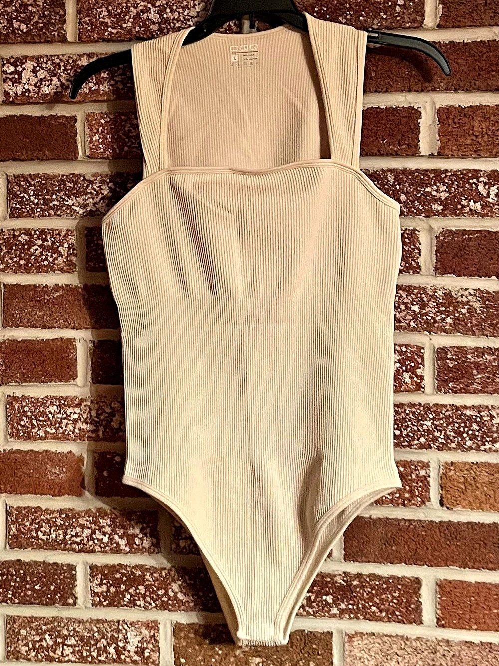 OQQ Ribbed Square Neck Sleeveless Bodysuit Cream Large (NWOT)